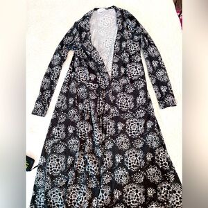 Lularoe grey and white duster. Size M. Like new.